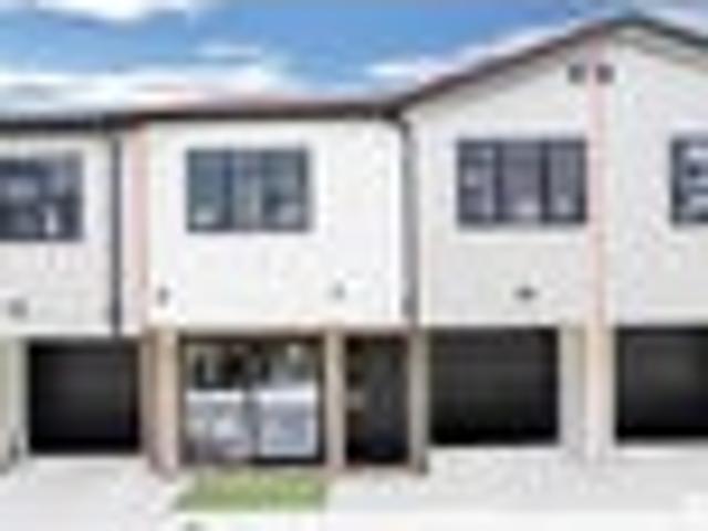FAMILY HOME Brand New Prime location
