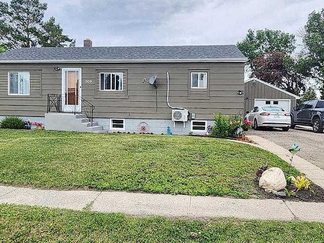 Family Home For Sale In Yellow Grass