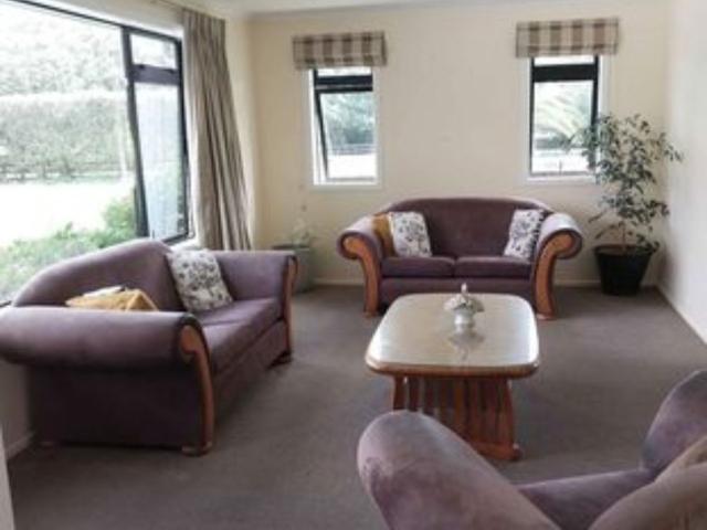 Family Home In Ashpenleigh Drive