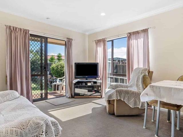 FAMILY HOME + SLEEPOUT