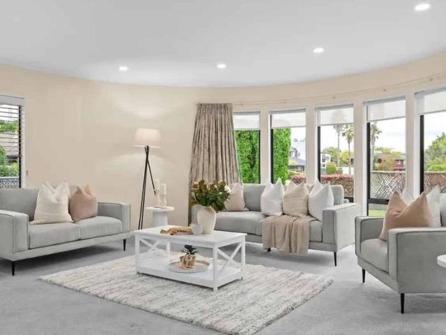 Family Oasis in Harrowfield – Spacious Living with a Stunning Pool