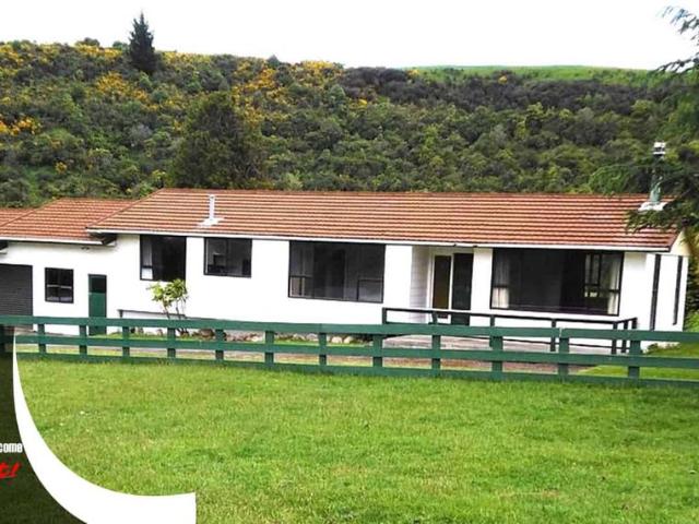 Family Living on Longridge Farm