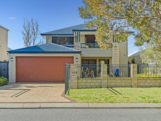 Family living by the Estuary Mariners Cove