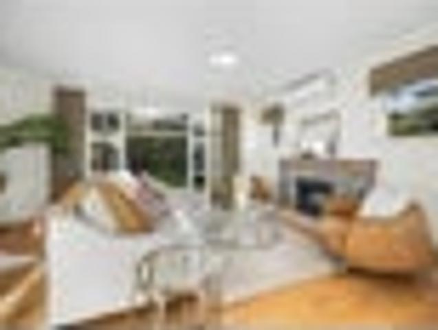 Family Living, Bays Lifestyle, Walk to the Village