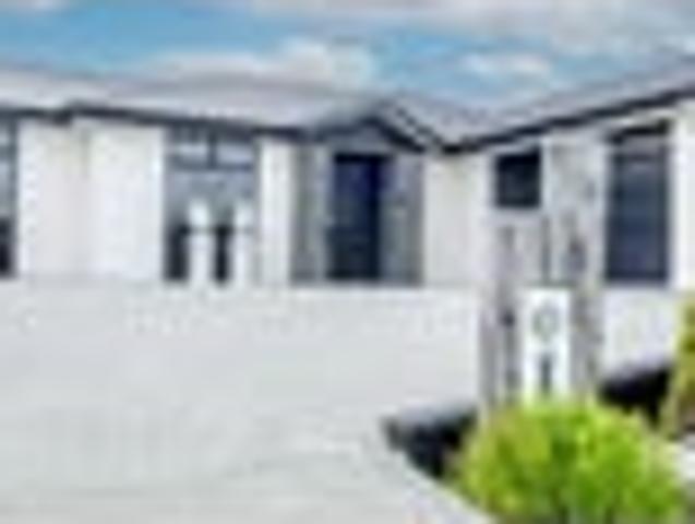 FAMILY LIVING, EXCEPTIONAL OUTDOOR ENTERTAINING