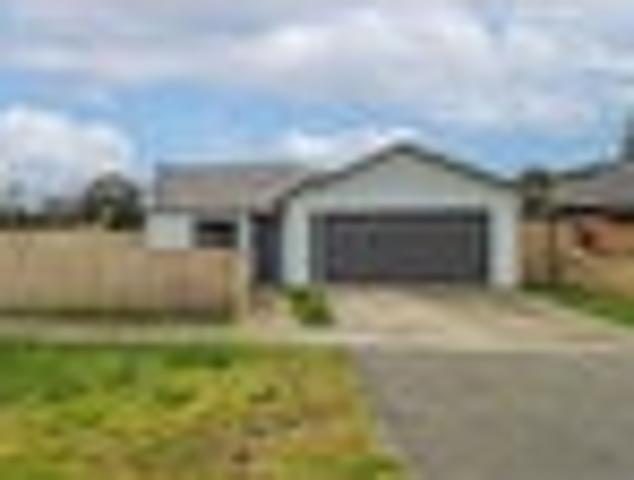 FAMILY LIVING IN FOXTON