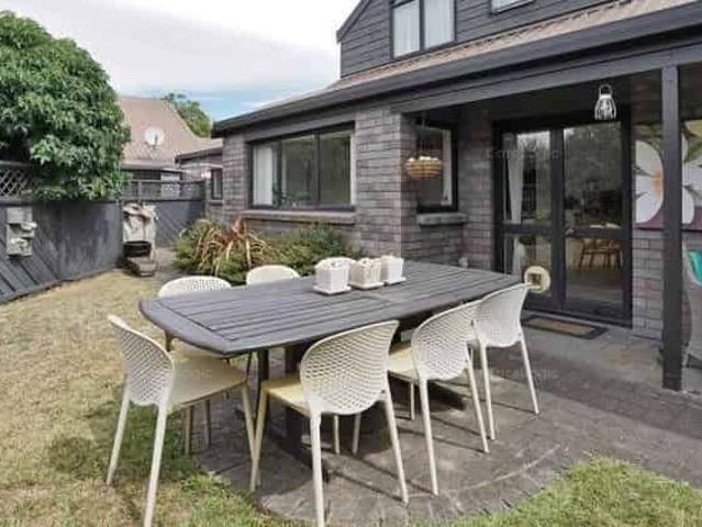 Family Living In Popular Saint Andrews