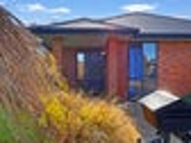 Family Living with 5 Bedrooms