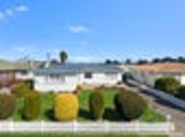 Family living with garden views