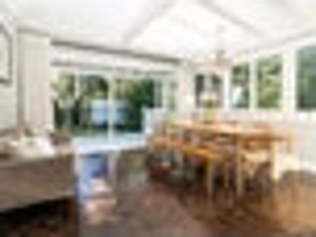 FAMILY LIVING WITH SUN, SPACE AND STYLE!