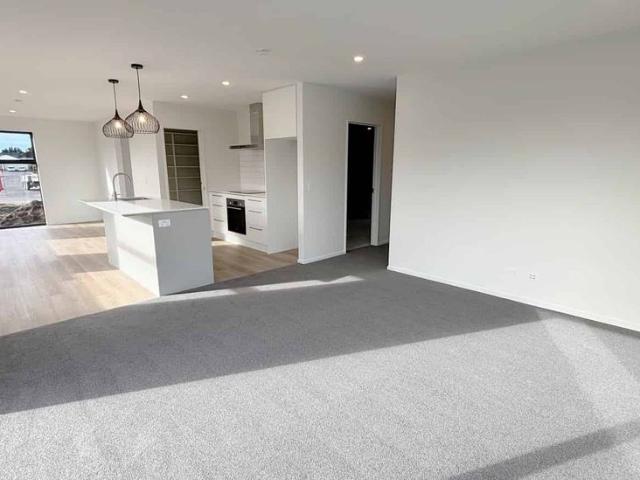 Family Sized in Rolleston