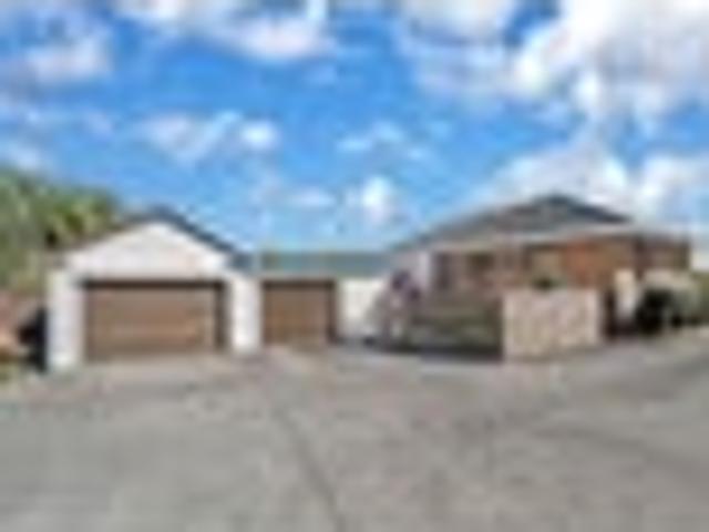 FAMILY PARADISE ALERT ON GOLDEN CIRCLE!