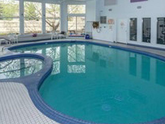 Fantastic 2 bedroom Apartment Near West Edmonton Mall