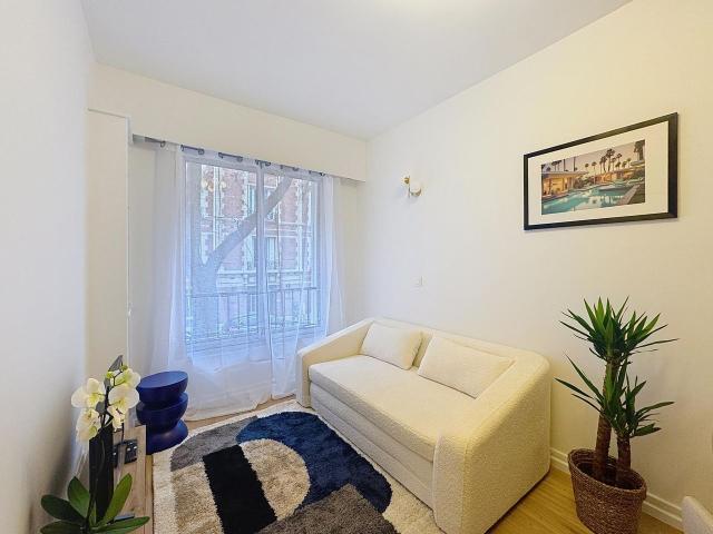 Fantastic, bright suite in excellent location, Paris, Paris Amsterdam Apartments for Rent