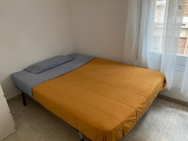 Fantastic double bedroom in La Bonanova