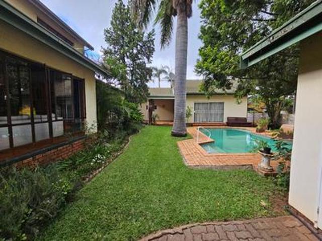 fantastic family home in magalieskruin