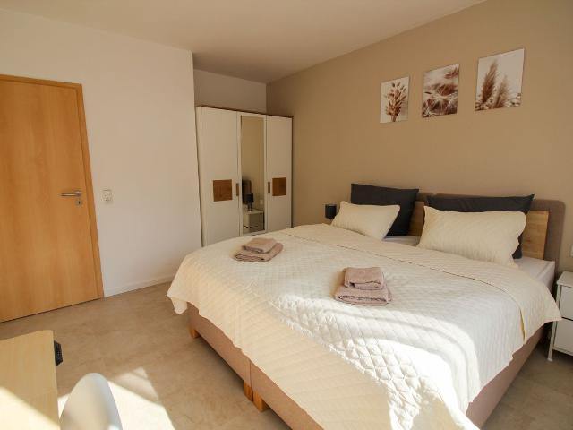 Fantastic feel good oasis with balcony and garage, Aschaffenburg Amsterdam Apartments for Rent
