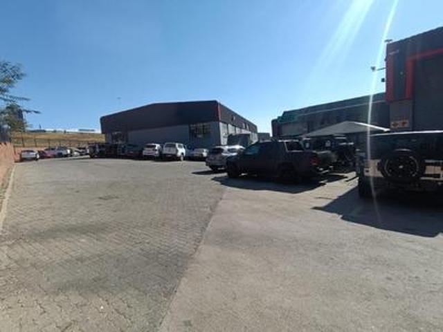 fantastic mini warehouse to let in s.