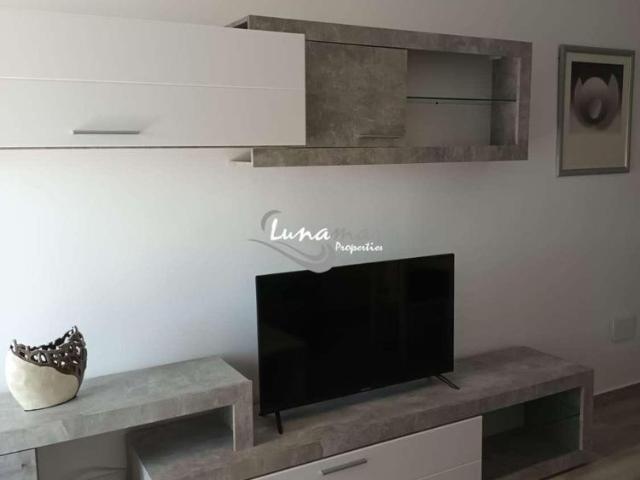FANTASTIC RENOVATED 1 BEDROOM APARTMENT