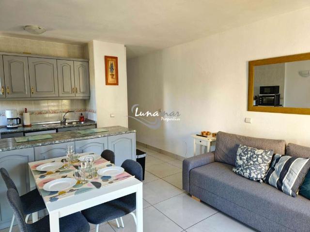 FANTASTIC RENOVATED 1 BEDROOM APARTMENT