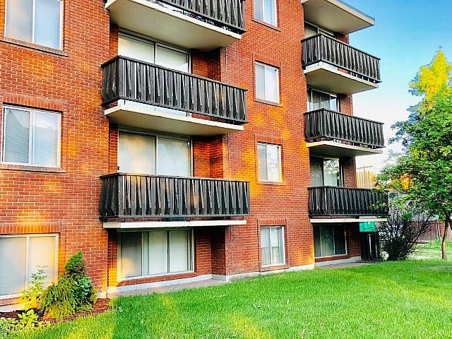 Fantastic Top Floor 2 Bed Apartment In Kensington Near Lrt/sait2