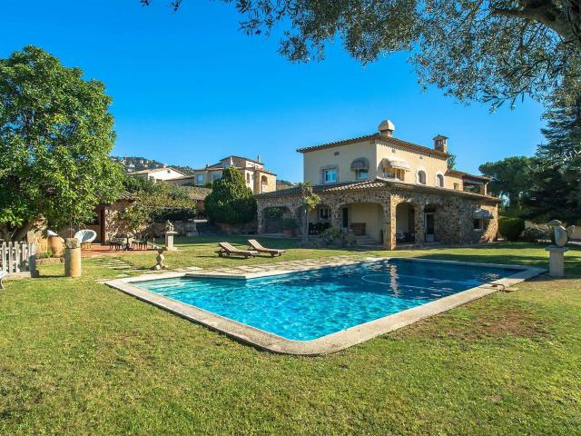 Fantástica Masia en Santa Cristina. Totalmente reformada y a. 509m² Santa cristina d'aro