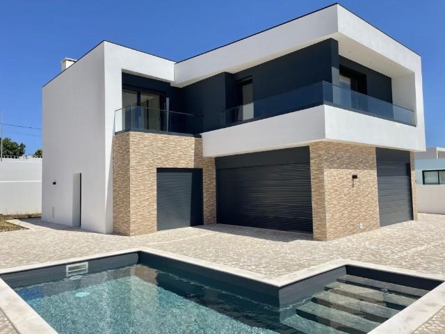 Fantástica Moradia Isolada T4 Vista para Serra Montejunto, c. 250m² Reguengo Grande