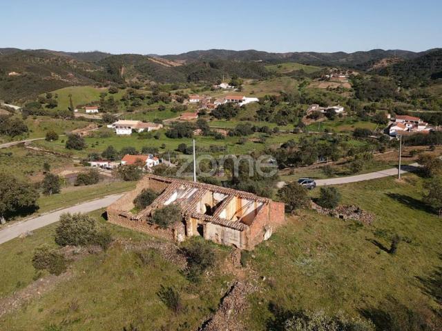 Fantástica Moradia para recuperar c/ 170m2, São Bartolomeu de Messines