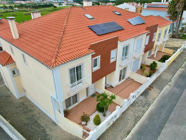 Fantastica Moradia T3 a 5 mint das Praias de Santa Cruz 156m² Silveira