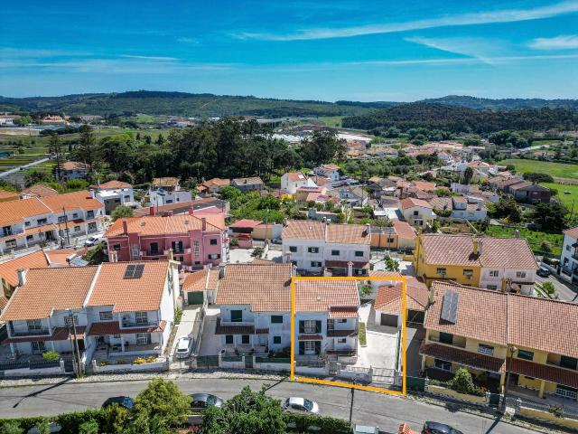 Maravilhosa Moradia T3+1 na Baratã, Mem Martins, Sintra, junto à A16 Cascais/Sintra/Lisboa