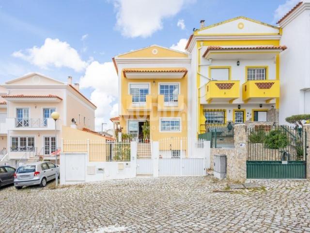 Fantástica Moradia T3+2 com Piscina e Jardim na Zona do Aven. 226m² Caldas da Rainha Nossa Senhora do Pópulo Coto e São Greg