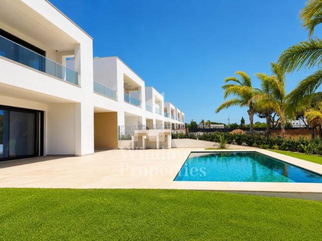 Fantástica Moradia T3 com Piscina em Quarteira