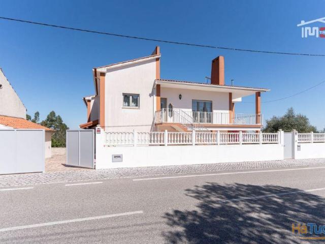 Fantástica Moradia T5 com piscina com 1ha de terreno em Pedreira, Fátima | 26084081344
