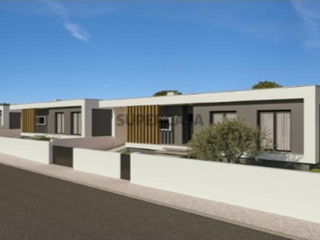 Fantástica Moradia V3 no Alto Nobre #Caldas da Rainha #Piscina #Jardim #Garagem fechada #Localização