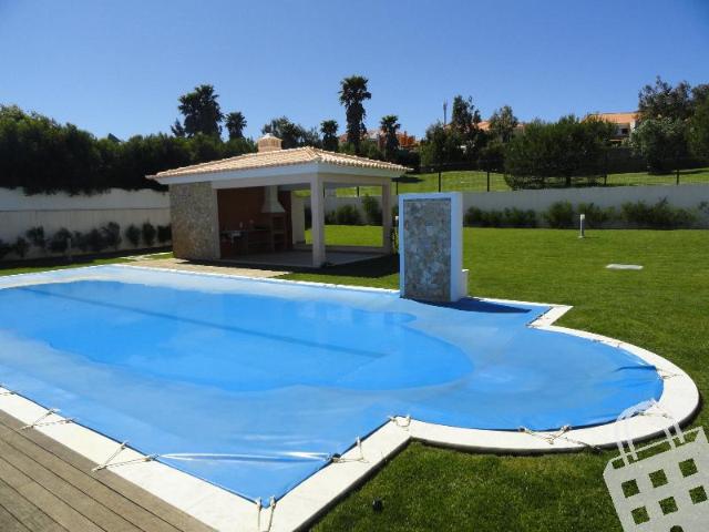 Fantástica Moradia V6 Quinta da Beloura/ Junto ao Golfe, inserida num Lote de 1400 m2
