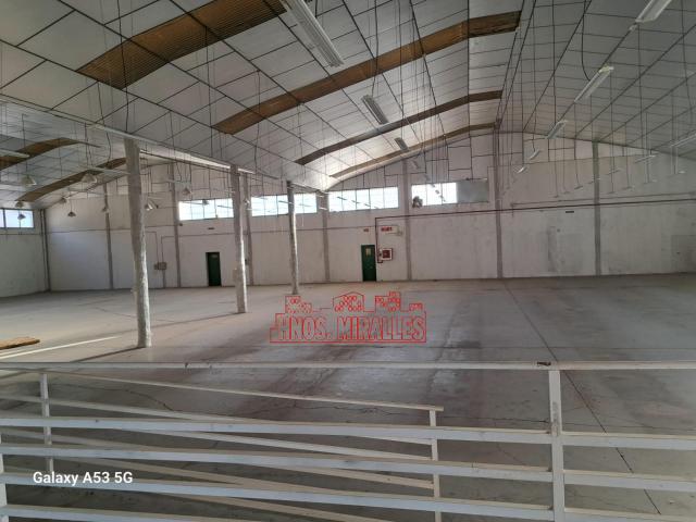 ¡ FANTÁSTICA NAVE 2000 m2 EN POLÍGONO ASPE !