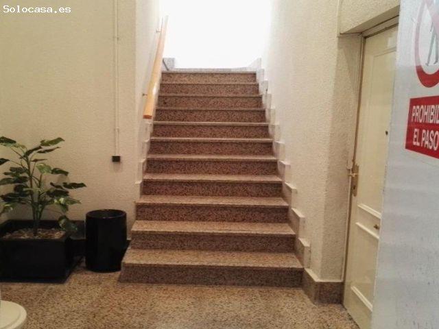 FANTÁSTICA NAVE DE 1.118M2 CON PATIO DE 500M2