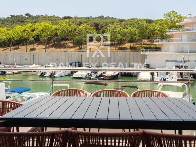 Fantastica casa adosada en una zona muy tranquila frente el. 147m² Platja d'Aro