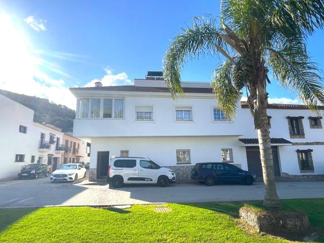 Fantástica casa adosada en San Martin del Tesorillo. Ubicada. 260m² El Secadero