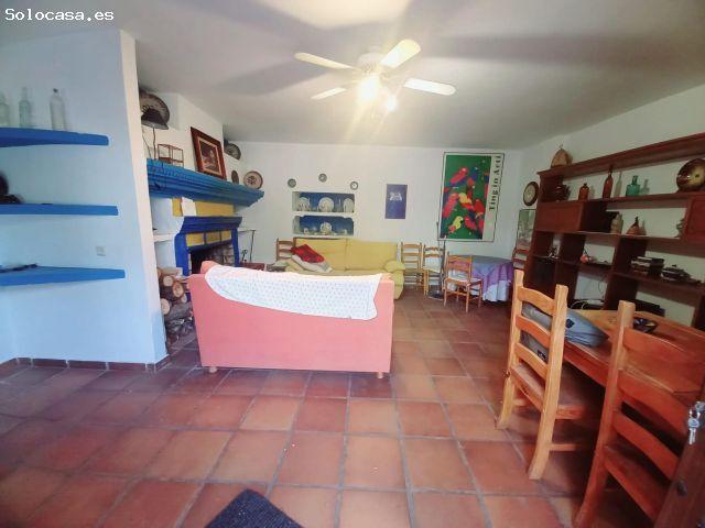 Fantástica casa en venta en Comares!