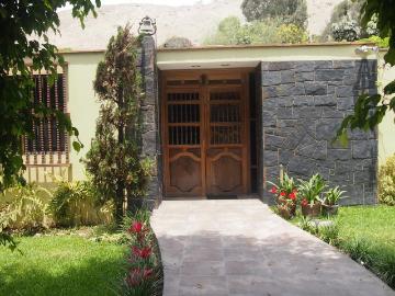 FANTASTICA CASA EN VENTA EN LA MOLINA