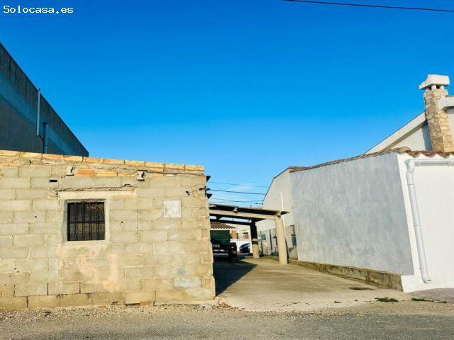 Fantástica parcela a dos calles en els Muntells