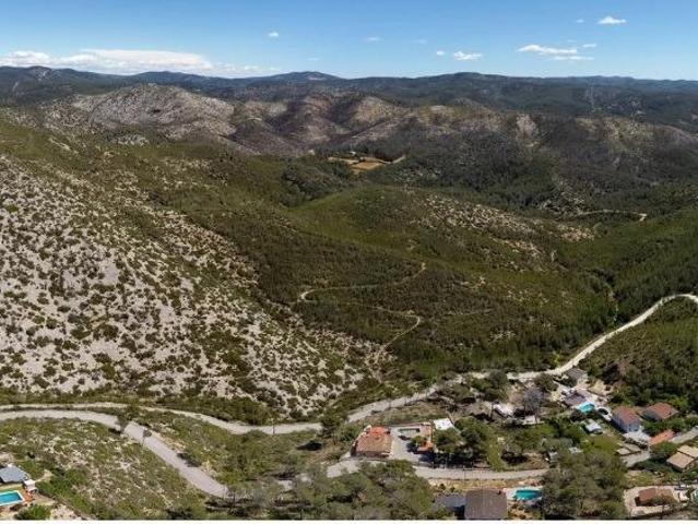 FANTÁSTICA PARCELA DE 1.105 M2 EN CAN SURIA OLIVELLA