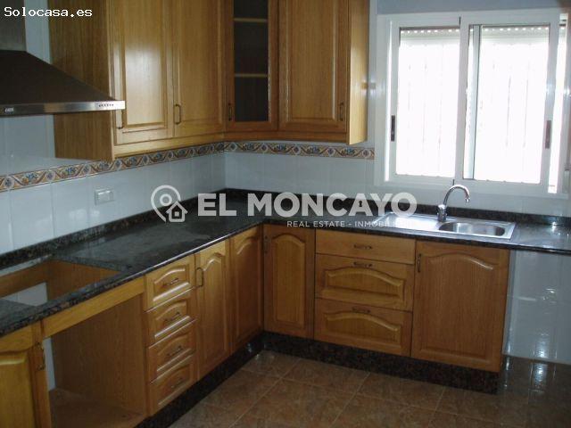 Fantástica parcela rústica con dos viviendas independientes y piscina privada en Catral, Alicante, C