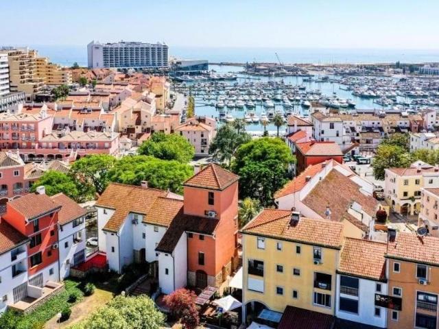 Fantástica Penthouse T2+1 Triplex com vista para a Marina de. 129m² Vilamoura