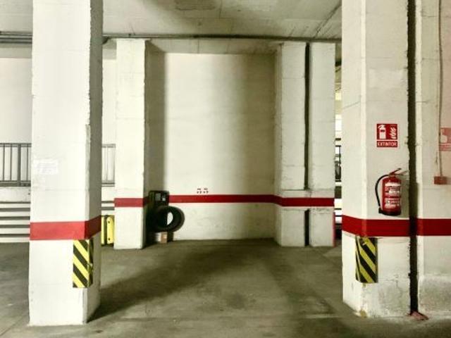 Fantástica plaza de garage en el barrio de Altabix