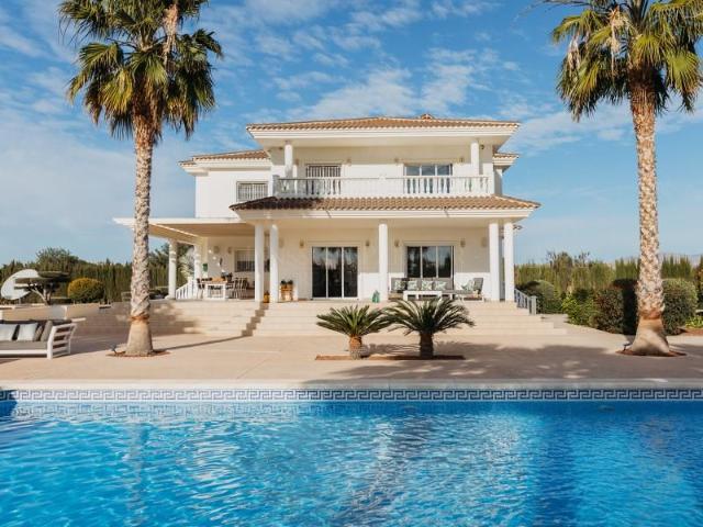 Fantástica propiedad de lujo enclavada en zona natural medit. m² Elche