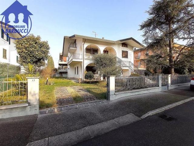 Fantastica villa anni 80