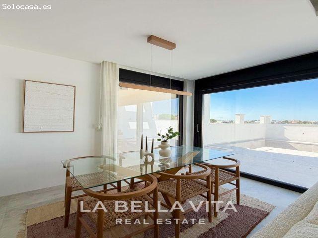 Fantástica villa con piscina privada y Vistas al Mar en Aguas Nuevas, Torrevieja