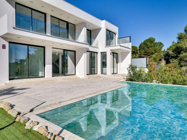 Fantástica villa de nueva construcción en Sant Antoni de Calonge con vistas al mar en la Costa Brava